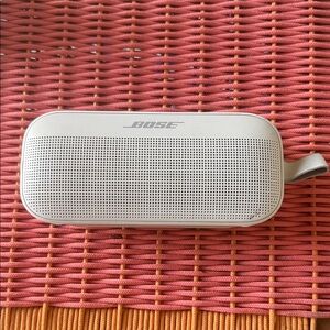 Bose SoundLink Flex Bluetooth Portable Speaker